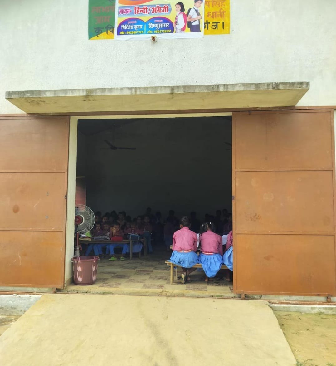 Unrecognized school opens despite notice.