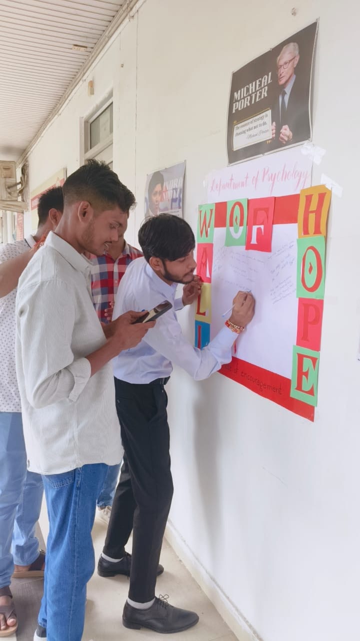 Wall of Hope campaign at the Language University