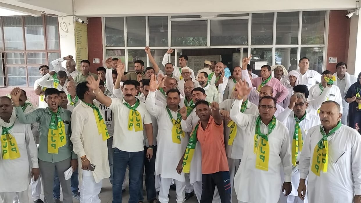 JJP comes out in support of sanitation workers.