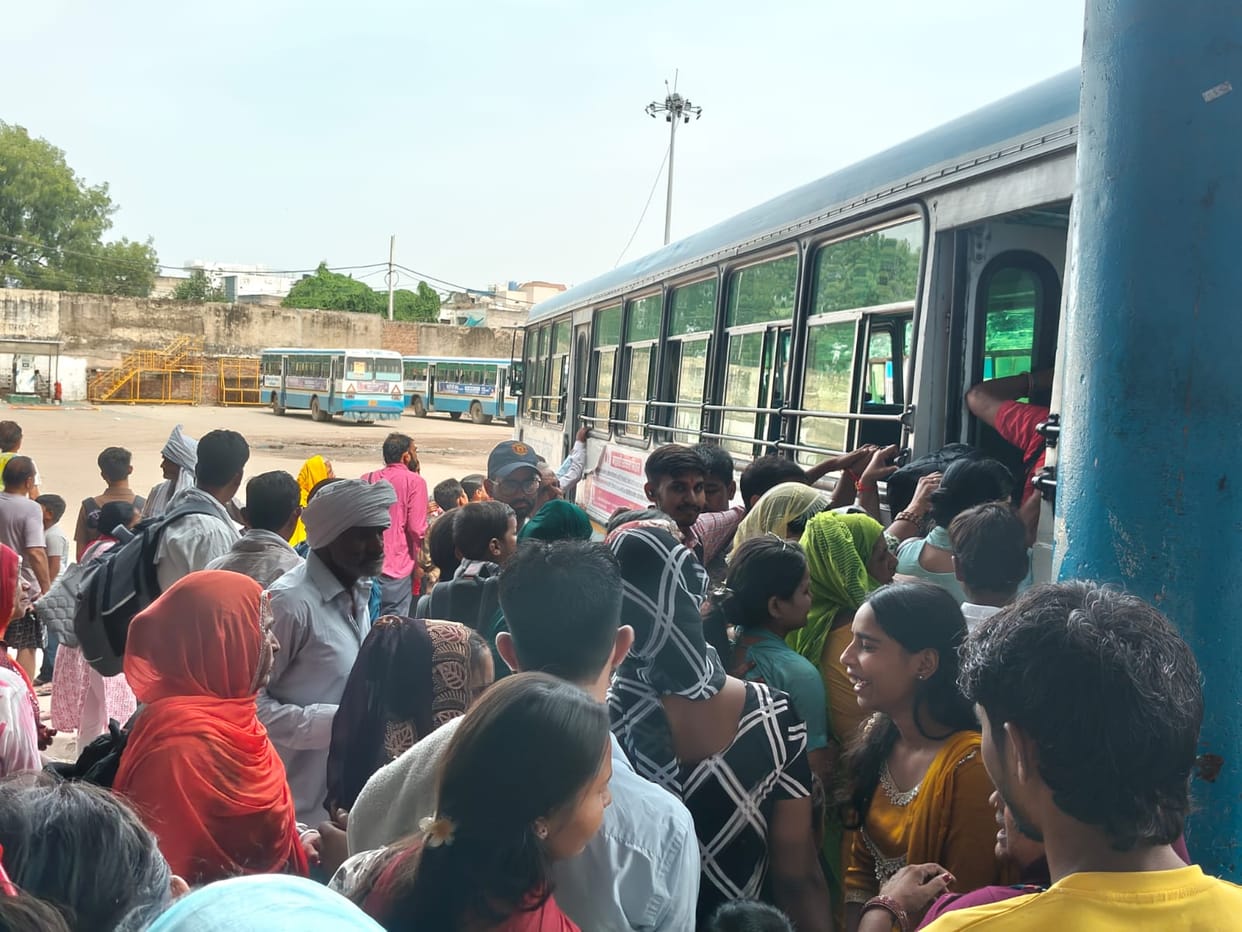 Population increased by 200,000 in a decade and a half; transport facilities did not expand.