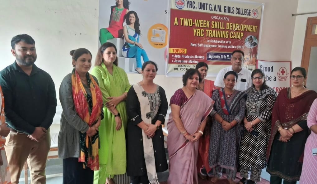 GVM students will learn to make jute products and jewelry.