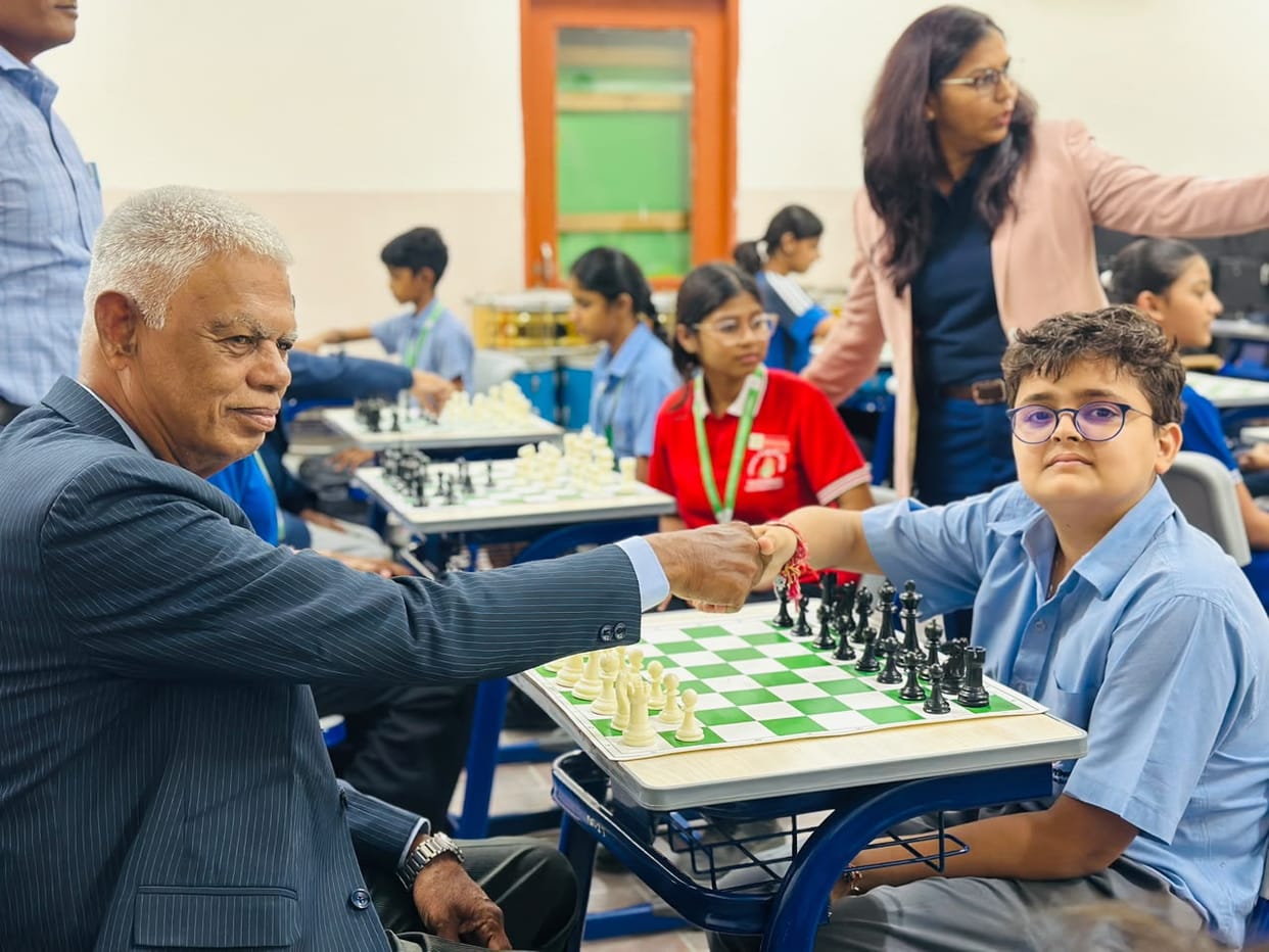 FIDE veterans teach chess skills to young JP players