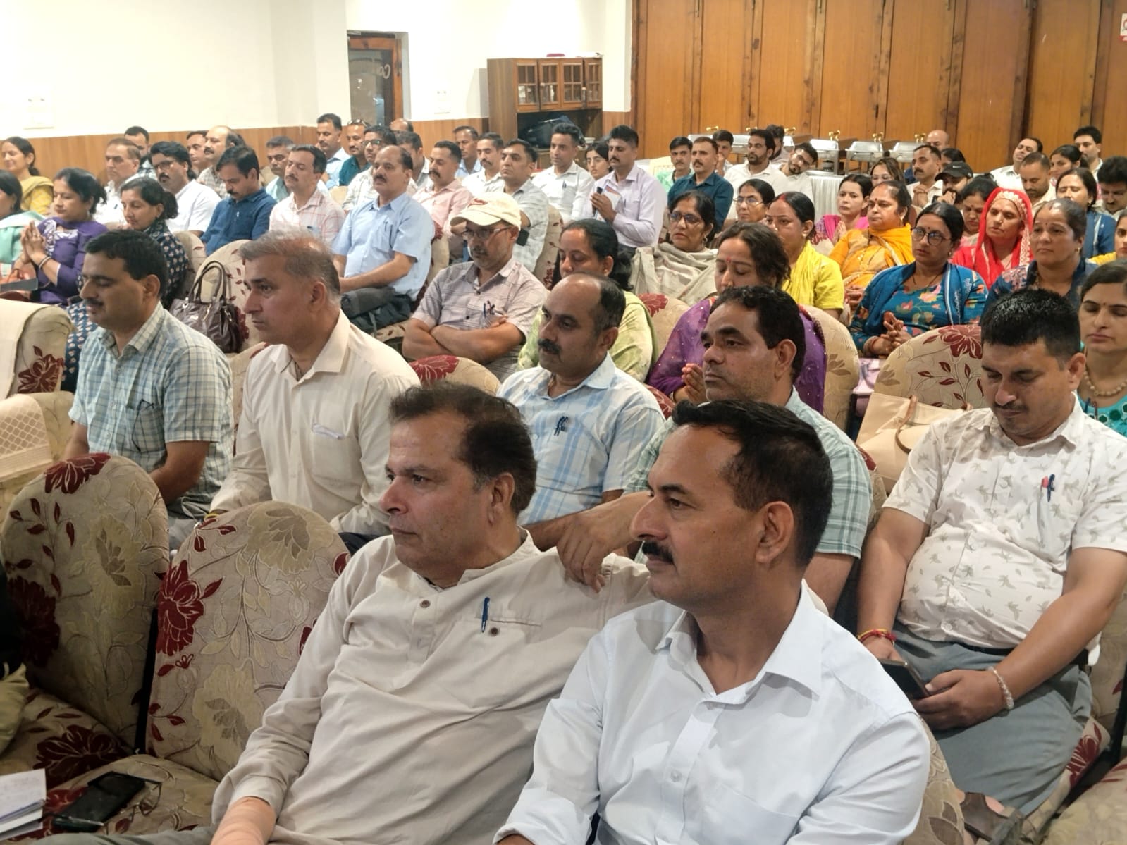 होटल हमीर में आयोजित सामाजिक न्याय एवं अधिकारिता विभाग की ओर से एक दिवसीय जागरूकता कार्यशाला मे