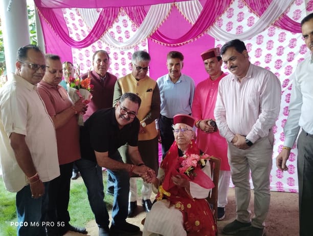 Shanta Kumar turns 92; says he gave up posts for the sake of principles.