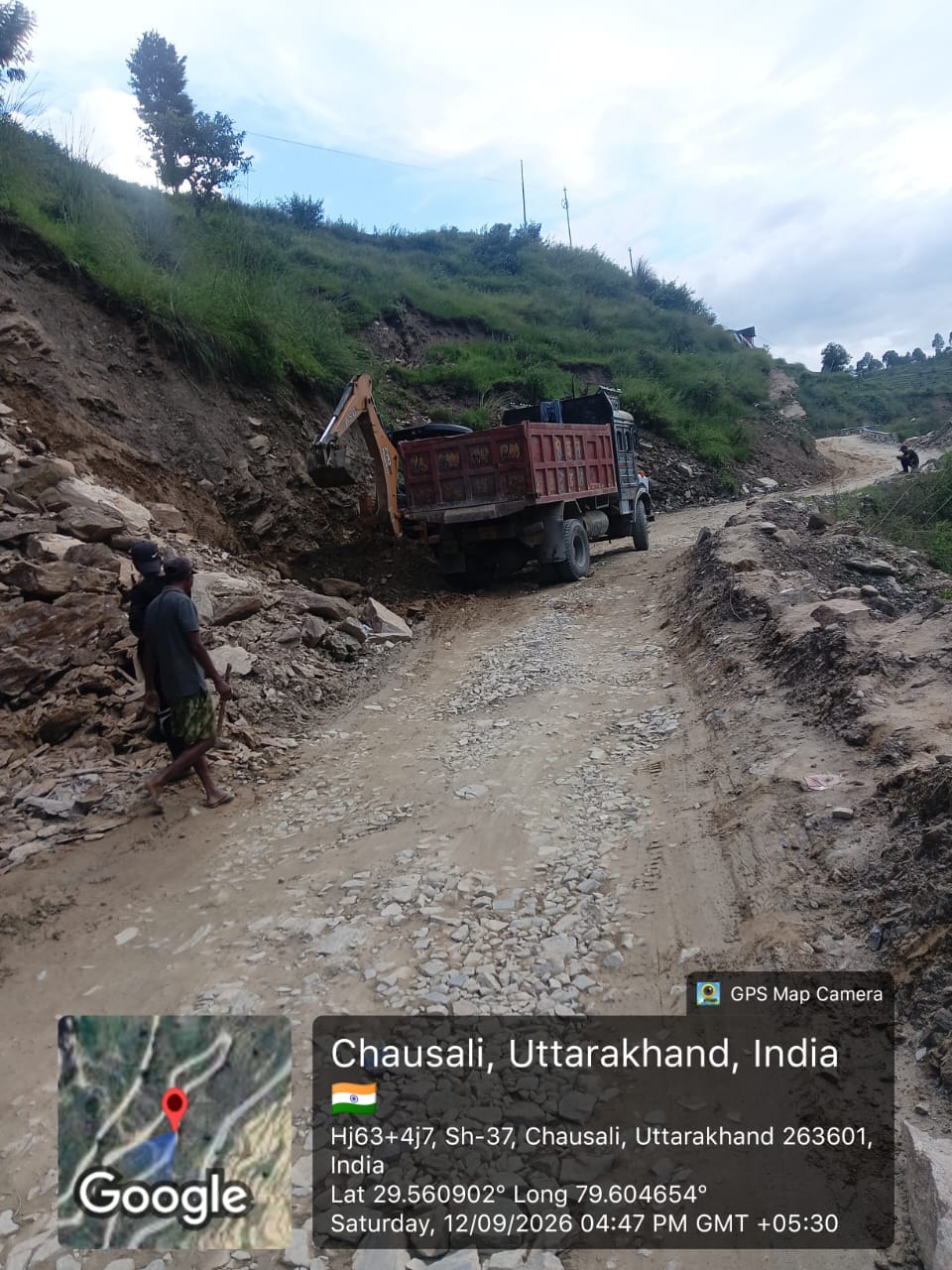 Continuously falling debris has made travel dangerous, slowing down the progress of three districts.