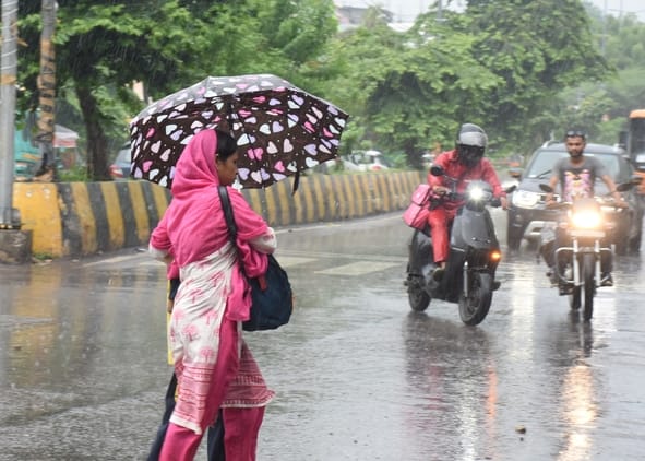 Monsoon Uneven in Agra Division Mathura and Mainpuri Receive Less Rain While Firozabad Gets More