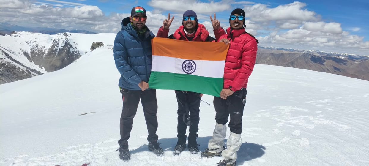 Scaled 26 peaks and hoisted the Tricolour in 11 days, setting a record.