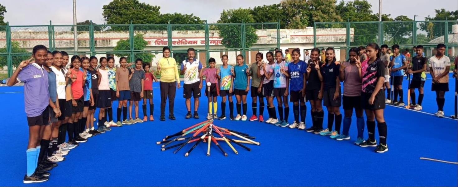 मेघबरन सिंह स्पोर्ट्स स्टेडियम करमपुर में जूनियर एशिया कप में भारतीय महिला हॉकी टीम की जीत पर ख
