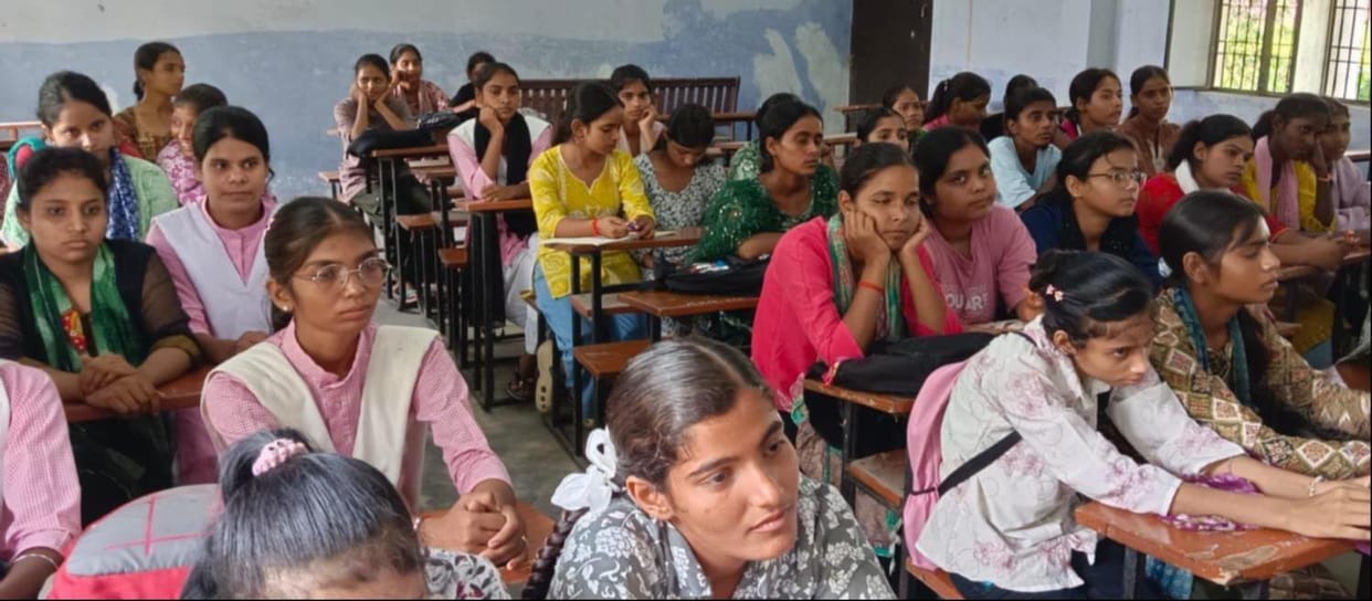 A message of respect and self-confidence regarding Hindi