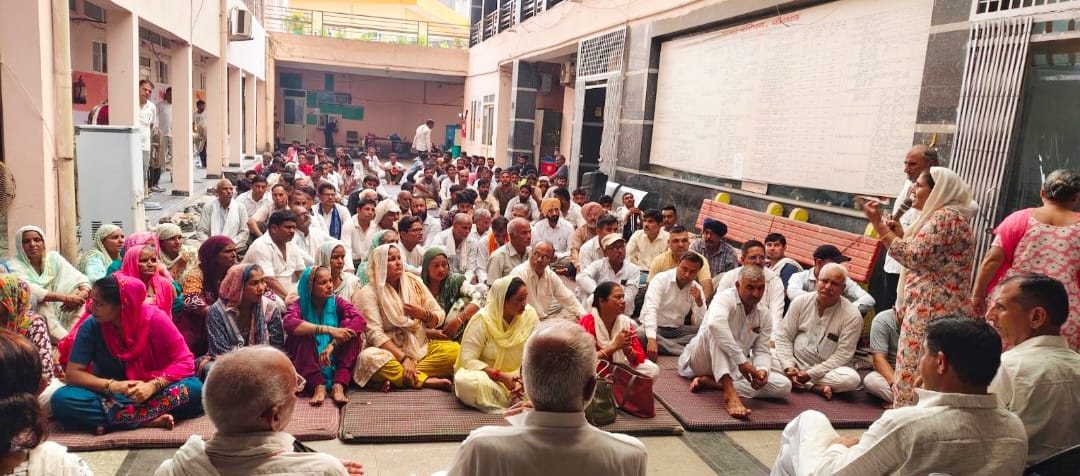 Government accepts demands after talks; sanitation workers beam with joy.