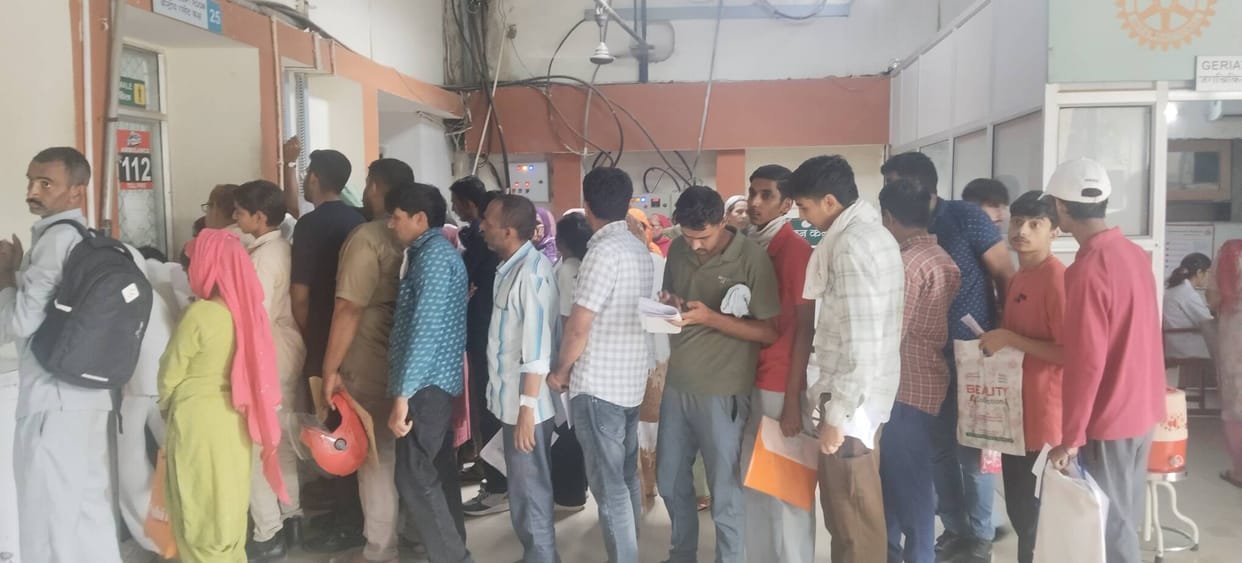 Elderly show apathy towards Vaya Vandana Yojana; 90 have not obtained the card even after 22 months.
