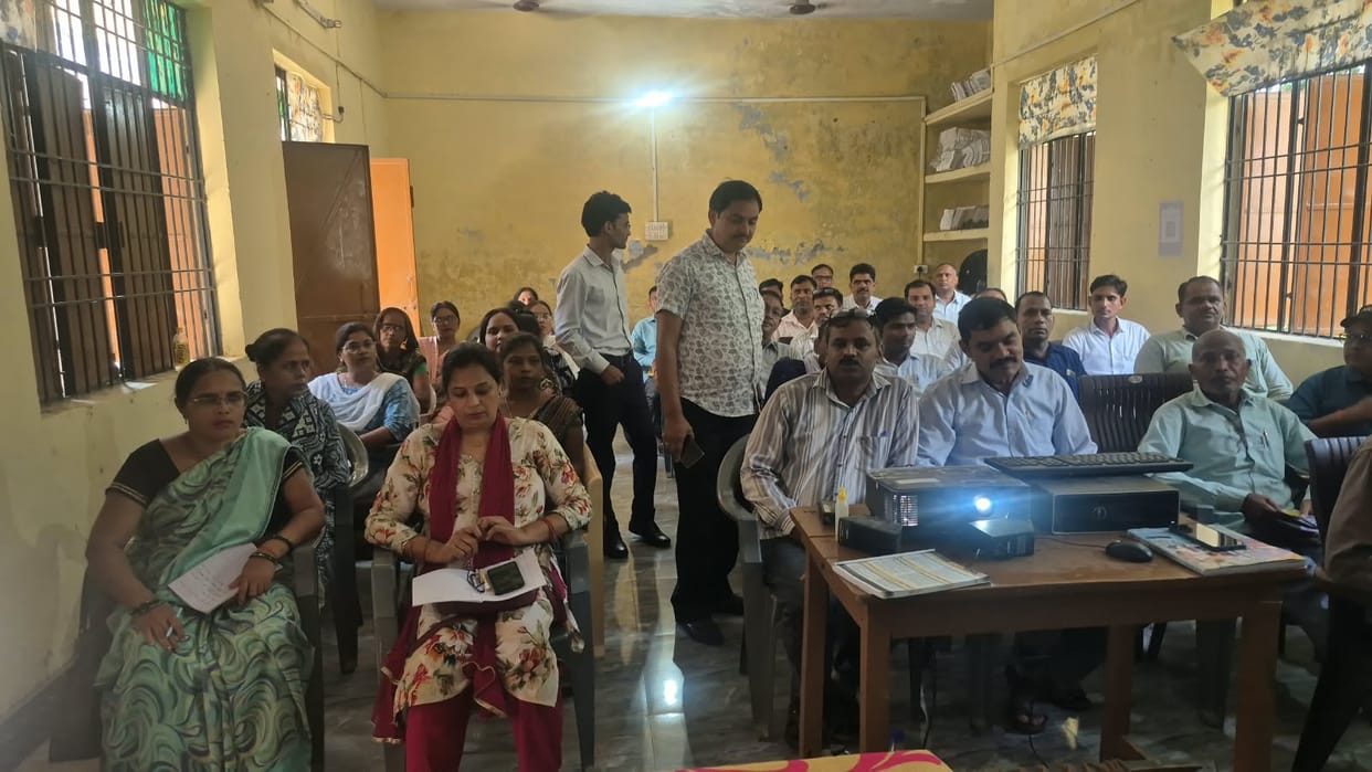 Training under the Nipun Bharat Mission begins at BRC Aliganj.