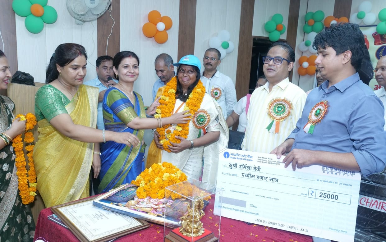 Welcomed the headmistress honored with the state award