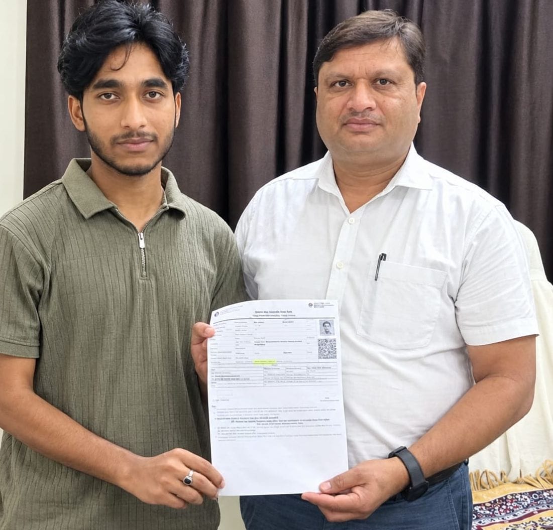 Akshat secured the 85th rank in JRF.