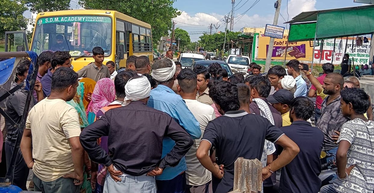 Relatives outraged as hospital operator reneges on compensation; stage road blockade.