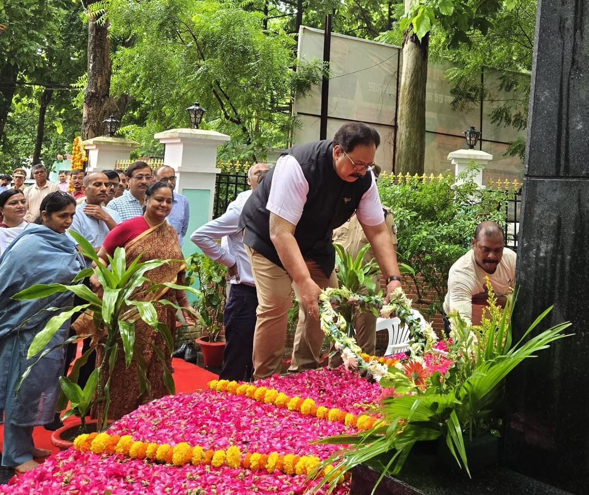 Tribute to martyrs on Forest Martyrs' Day