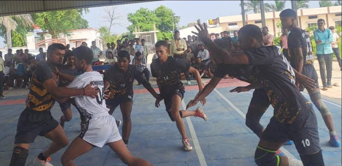 Chandauli defeated Sonbhadra in state level Kabaddi