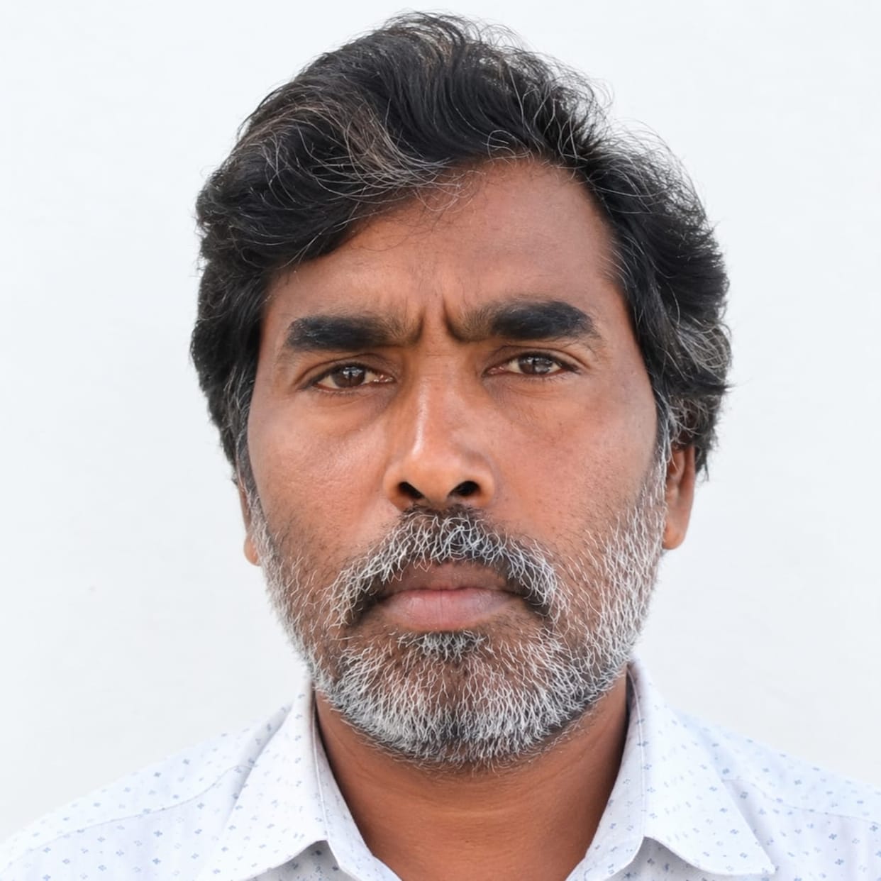 Farmer dies of electric shock while irrigating fields.