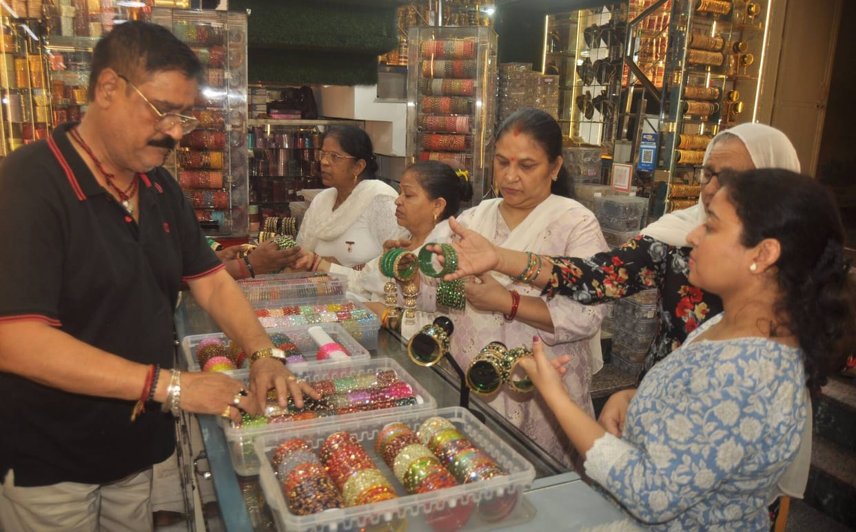 Hariyali Teej is today; shopping continued in the markets throughout the day.