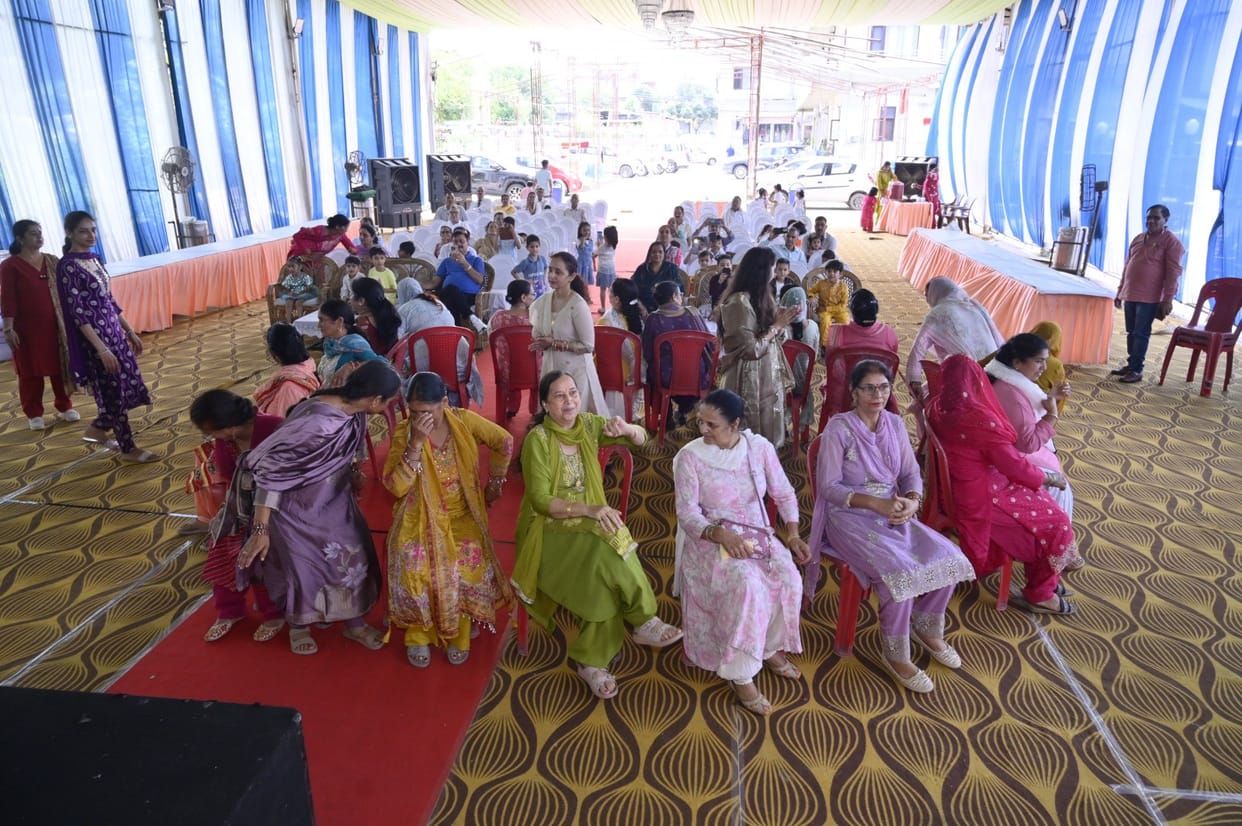 Grandparents' Day celebrated with grandparents at Minerva School