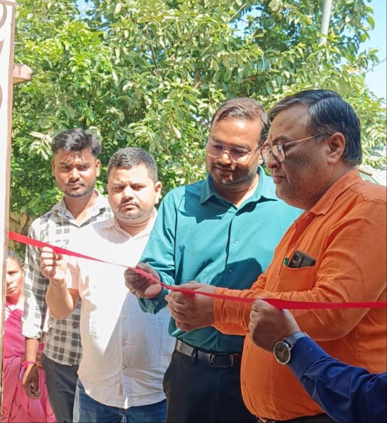 रायबोझा में शनिवार को नए प्रसव केंद्र का उद्घाटन करते सीएमओ। - स्रोत : विभाग