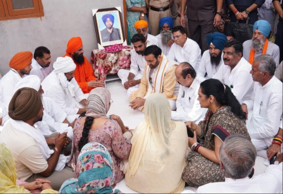 cm given homage to sukhchan singh