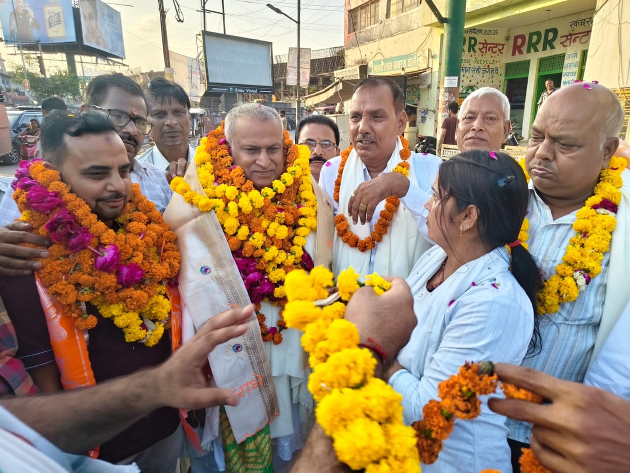 Welcomed the provincial president of the Traders' Association.
