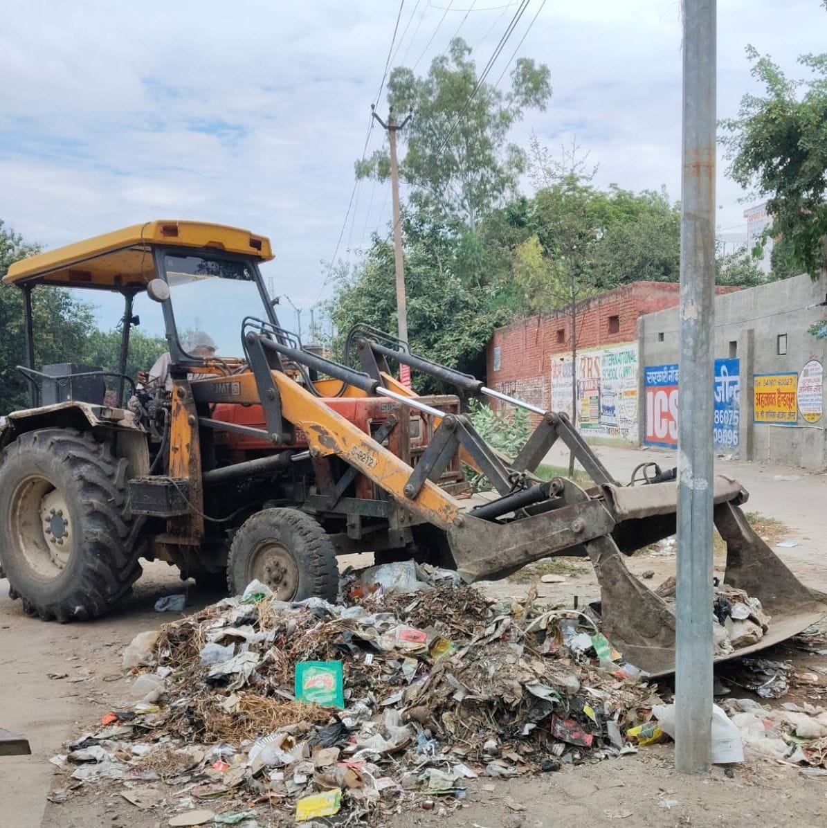Sanitation system back on track after strike ends, 260 tons of garbage collected in two days