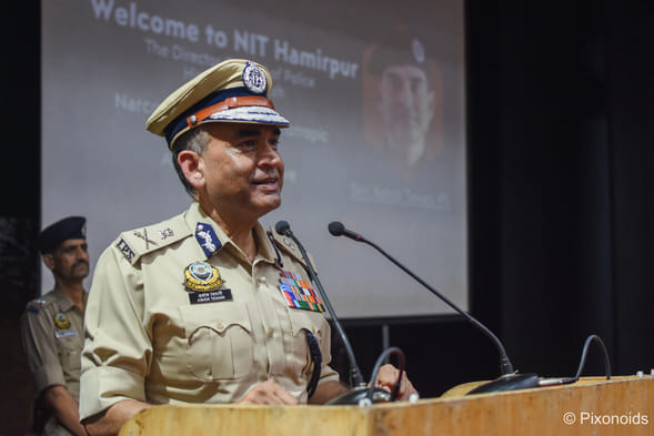 Use technology as a weapon to strike at the drug menace; students should become allies of the police: Tiwari.