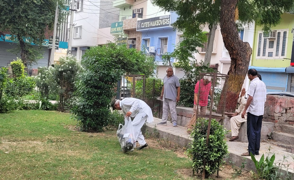 Cleanliness is not possible without using dustbins: Nada