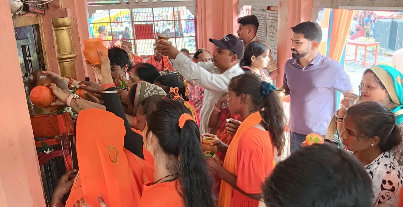 Devotees thronged Shiva temples on Teej; the city resonated with chants of 'Har Har Mahadev'