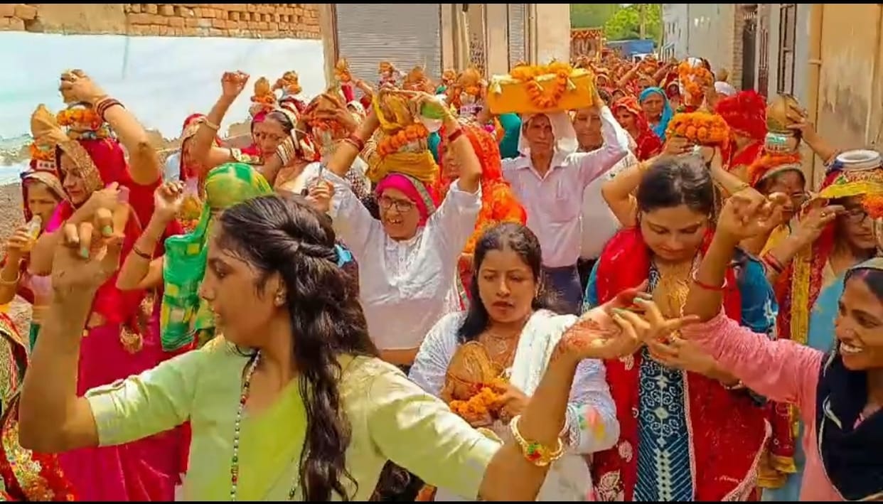 Bhagwat Katha shows the right path in life: Acharya