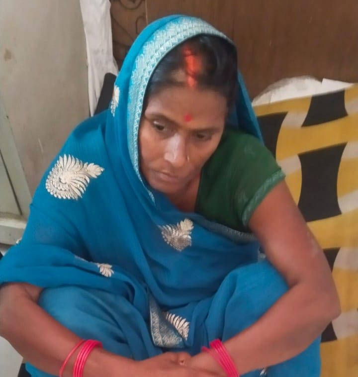 गंगा नदी के बाढ़ में बक्सर से हल्दी थाना क्षेत्र के चैनछपरा तक आई सुनैना देवी। जागरुक पाठक