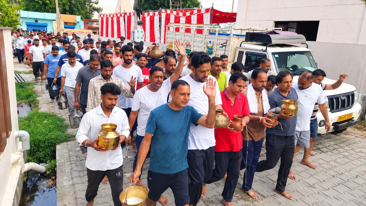 A tidal wave of faith surges at Nagar Kheda