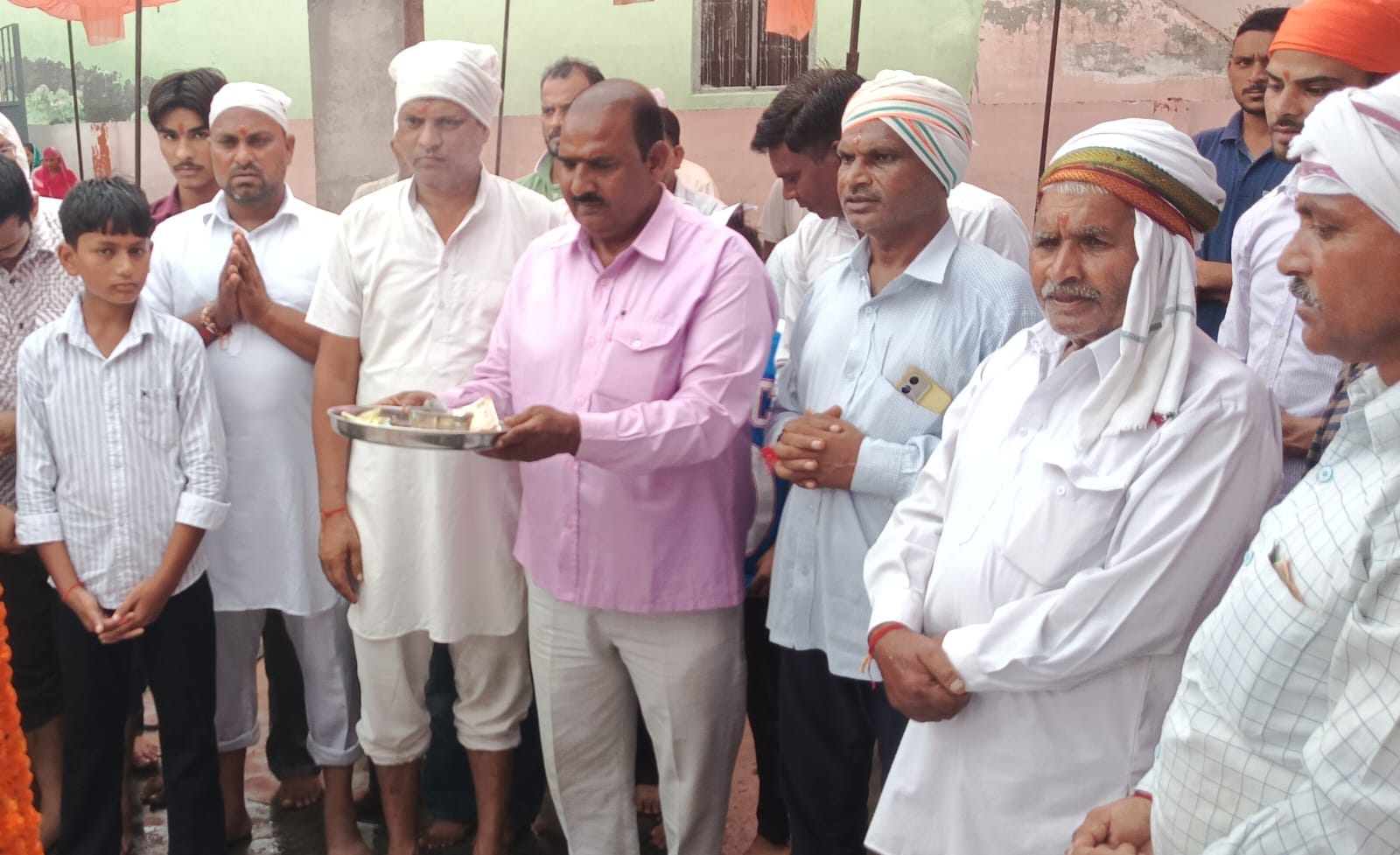Crowds of villagers flocked to Baba Kheda