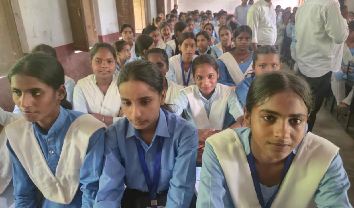 Voices rose in honor of Hindi; students recited poems.