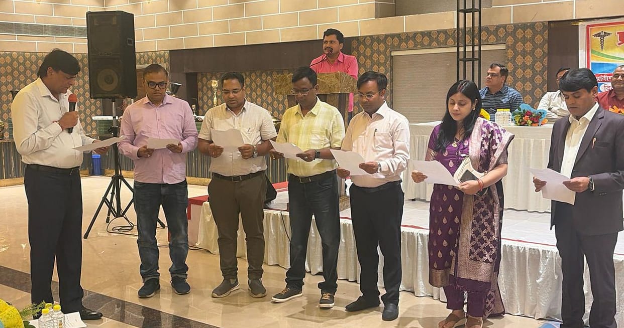 Newly elected office-bearers took the oath.
