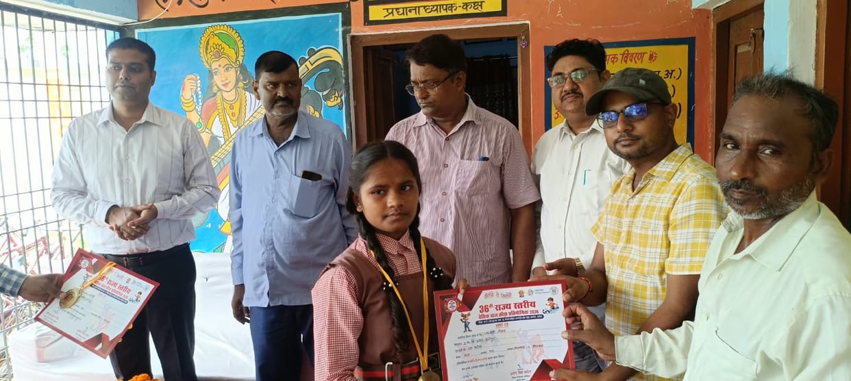 Students who secured the first position in the state-level children's sports competition were felicitated.