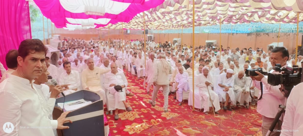 BJP vs. BJP in Loni: MLA and former Block Pramukh hold separate panchayats.