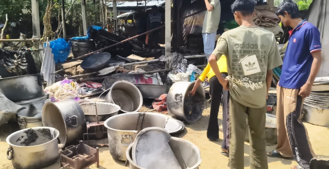 Fire breaks out in tent house warehouse, estimated loss of Rs 3 lakh