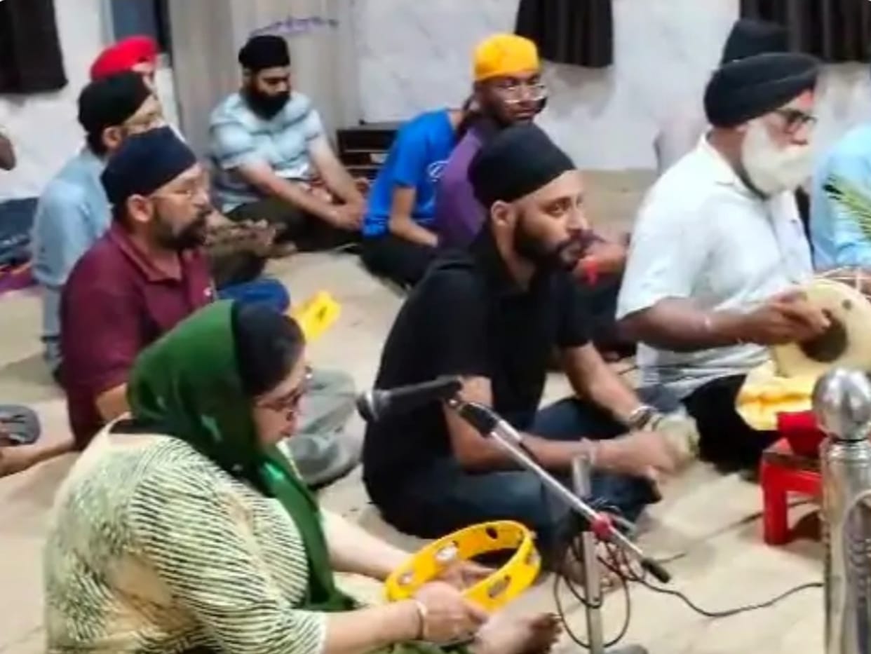 Prakash Parv of Guru Granth Sahib celebrated; partook of Langar and Prasad.