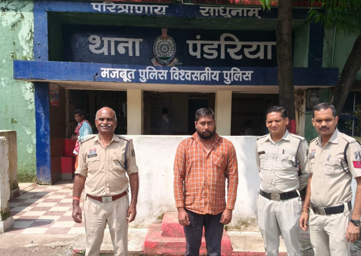 Kabirdham: ₹2.74 lakh swindled under the pretext of a job; victim handed a fake appointment letter. Accused ar