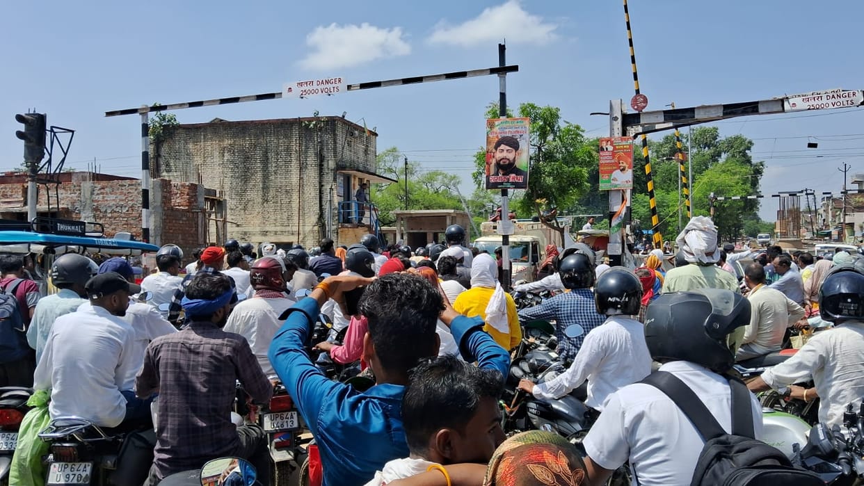 traffic jam at Robertsganj railway crossing.