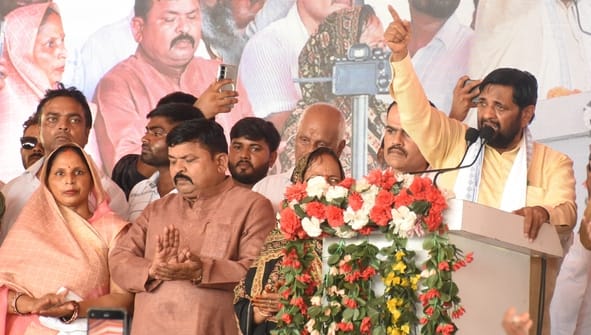 Kaushal Kishore targets BJP, opposes closure of schools.