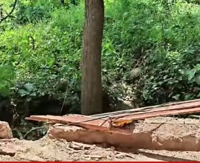 CHC Tiyara wall collapses; hospital building at risk.