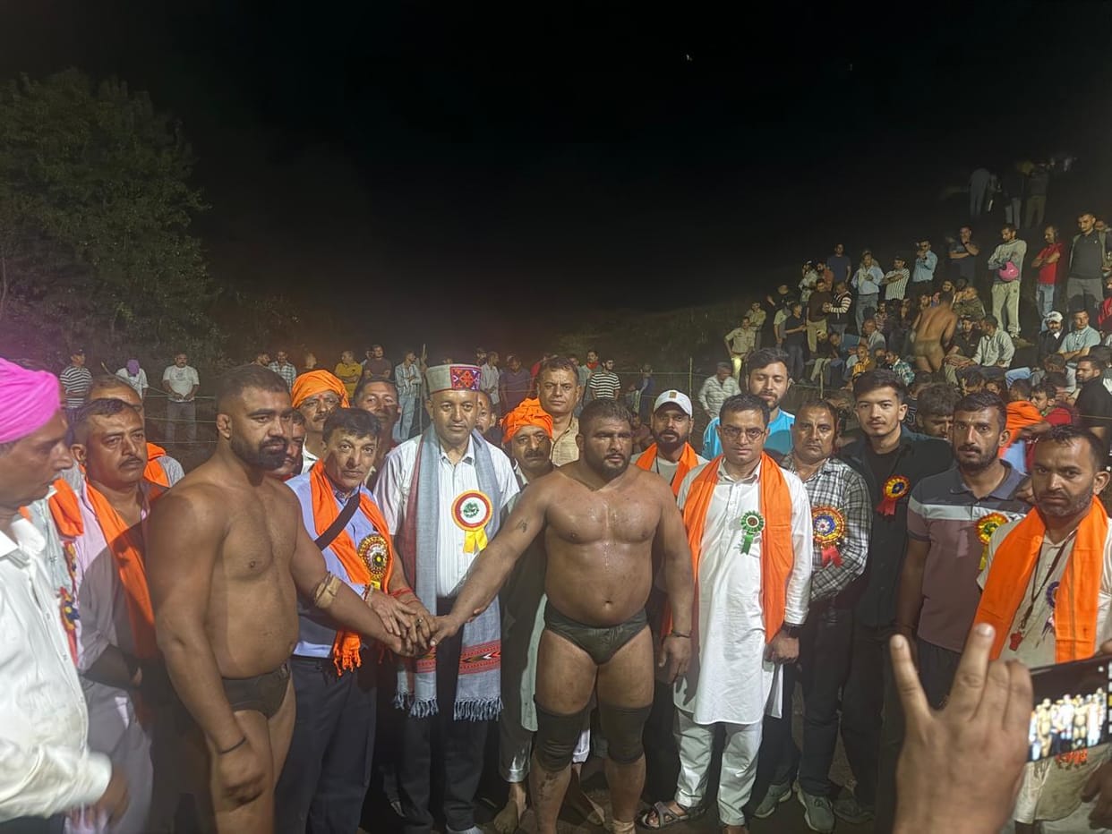 Sonu from Pathankot emerged victorious in the 'Badi Mali' category.