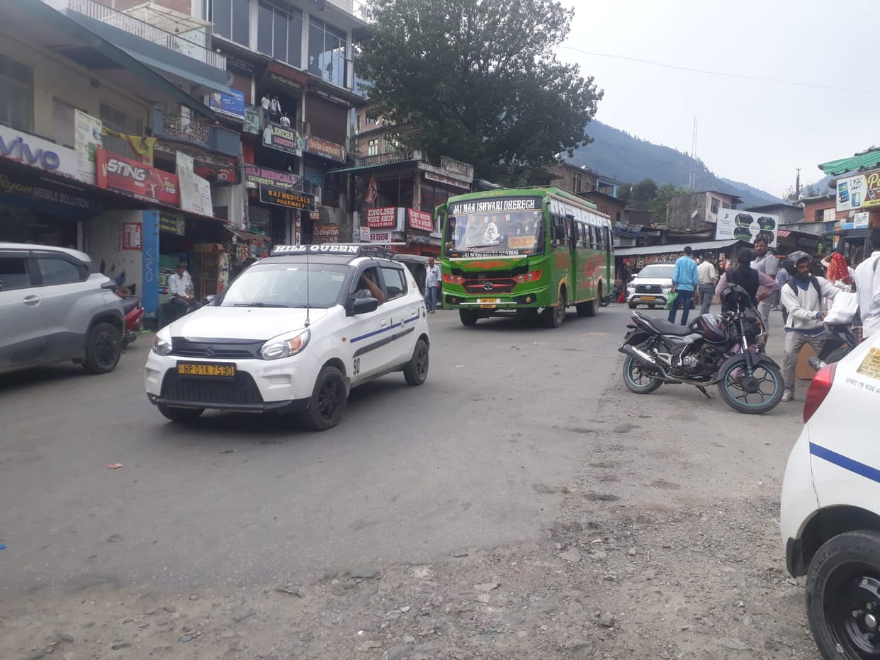No bus stand in Bhuntar; the road itself has become the only recourse.