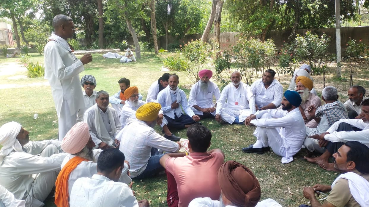 Opposed the participation of private companies in electricity distribution.