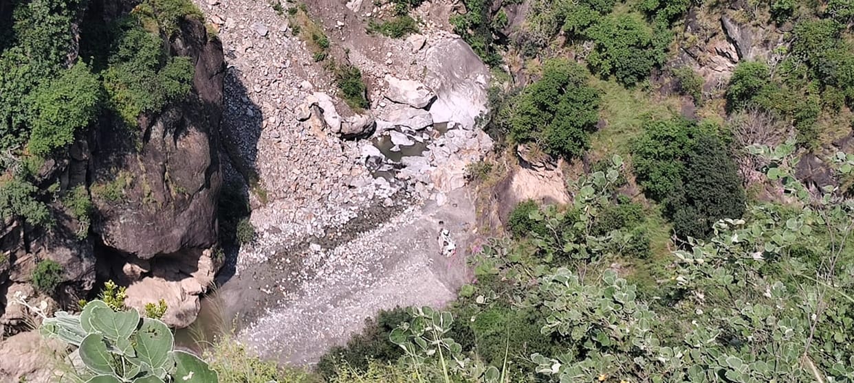 The lives of two youths could have been saved if there had been a railing on the NH