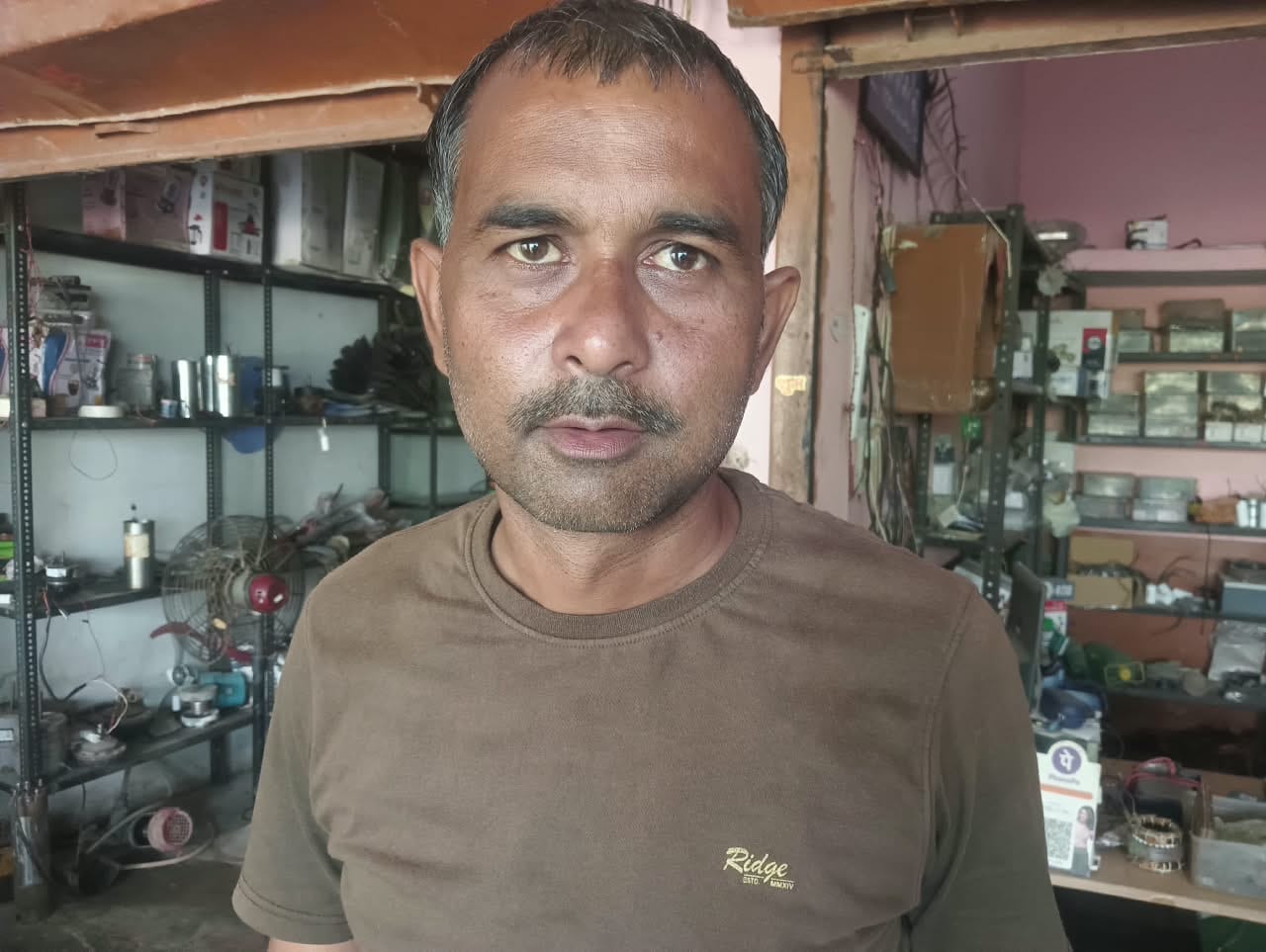 फोटो 10- रविशंकर। संवाद